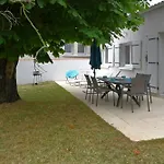 Sous Le Marronnier - Maison Pour 4 Avec Jardin Royan