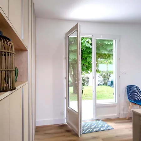 Sous Le Marronnier - Maison Pour 4 Avec Jardin 로양