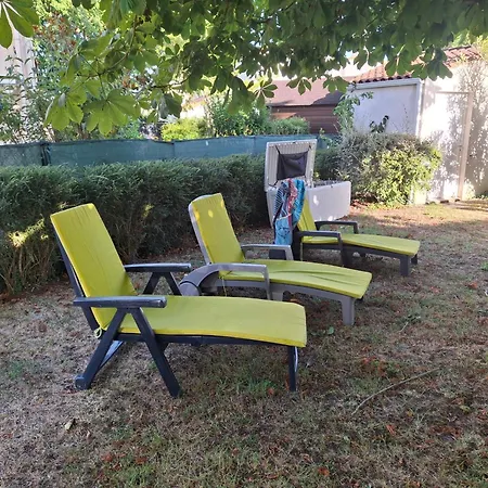 Sous Le Marronnier - Maison Pour 4 Avec Jardin Royan